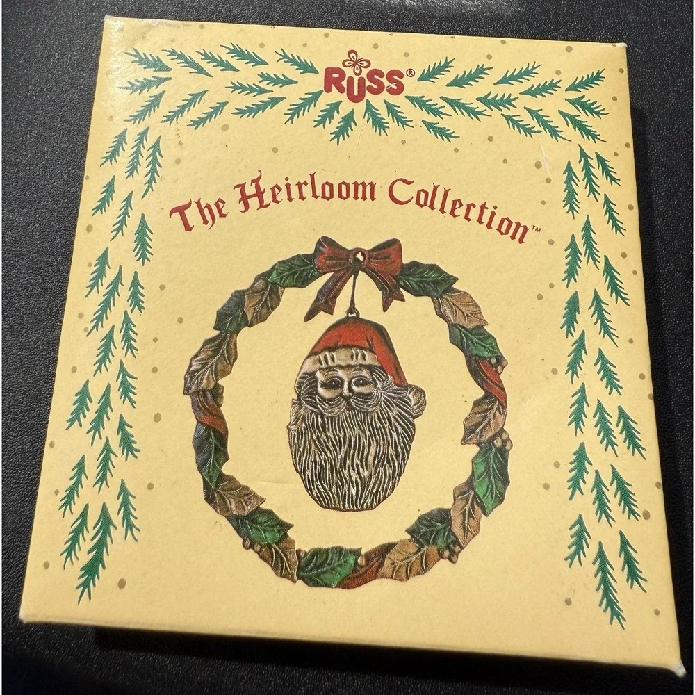 Vintage RUSS HEIRLOOM COLLECTION SANTA IN WREATH CHRISTMAS ORNAMENT With Package